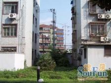 三房朝南得房率高花园位置 小区环境优美