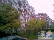 近地铁400米 位置清静 诚心出售 满五税费少