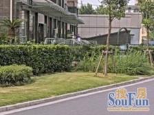 主卧朝南,交通便利,环境优美,居家装修