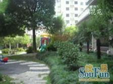 此房满五年税少,三年前精装修,售卖意愿高,看房方便