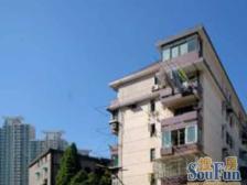 1991年,中间楼层,边套全明,地铁口50米,拎包入住。