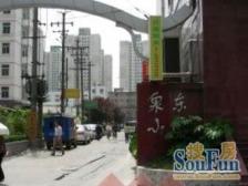 一楼送院子,小户型,不靠马路,产权清晰,近世纪大道