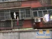 地铁口,高雄居委、南北通小户型两房、带10平大花园