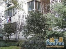 此房满两年,税费少,总价低,近医院,地铁