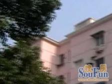 一楼有小院,近地铁边套全明户型