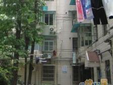 近地铁电梯房朝南大主卧带大露台