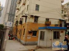 1991年,中间楼层,边套全明,地铁口50米,拎包入住。