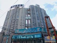 小区楼下就是长寿路7号13号地铁,生活配套成熟大平层