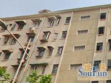 标准的双南北一的三房,户型方正还有个大露台