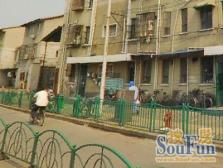 朝南带阳台 1房1厅 业主诚意 +配套齐全+交通便利