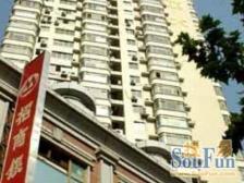 长寿路板块。交通方便地铁站300米土地转让金已缴。