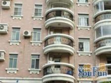 小洋房,复试楼上不算产证面积,使用率高,诚意卖