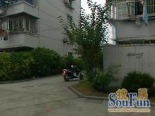 低楼层,小区中间位置,停车方便,税费少,看房提前约