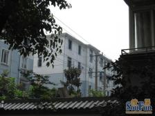 顶楼复式,楼上面积不上产证,三合自行车库