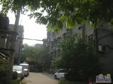 新上小区停车方便出门是人民公园近地铁一号线