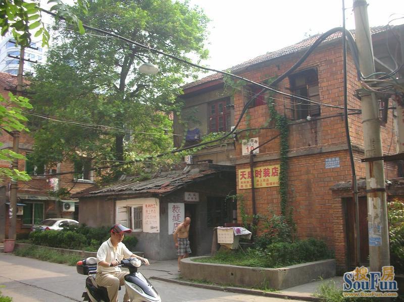 小区相关图