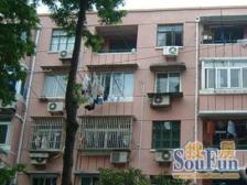 独门独户,一楼带院子,实用面积大