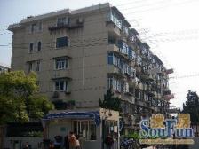 小两房 一楼带院子 地铁口出行方便 低总价两室