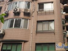 镇宁路双开间整栋新里三面临空 带花园 带露台