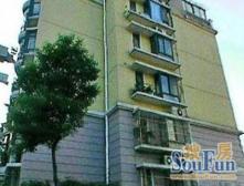 交通便利,得房率高,房型正气,卫生间全明,近商圈