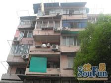 朝南一室户,全天采光,紧挨百联