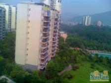 精装修,出行方便,户型采光好。小区环境优雅清新,