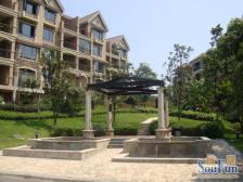 绿地新上+端头精装联排,家具家电齐全,可以拎包入住