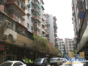 低层南向厅出阳台实用两房满五年少税出入方便