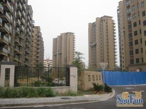 楼层高不沿马路,复式跃层,近地铁,业主诚售,满5年