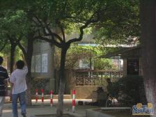 房子位置好、小区环境好,旁边配套齐全,交通便利