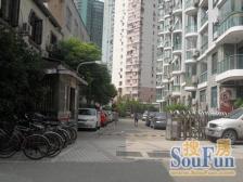 老静安曹家渡大三房,4个阳台,户型好,业主诚意出售