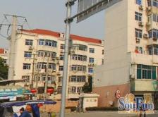 地铁口!学孝边!不靠马路靠花园!三房两卫没暗间!