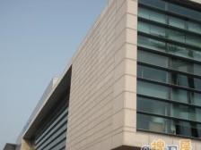 人车分流,电梯房,前后无遮。朝南一房,两卫