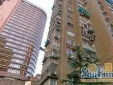 主卧朝南,环境优美,居家装修,采光充足