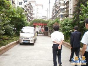 小天东巷90号 3室1厅 东 东南 西南