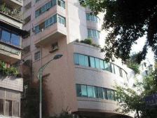 鱼轻路 电梯入户 带屋顶花园 可拎包入住 业主诚心出售