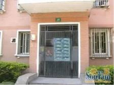 复式上下两层,单独开门的一套房子,可以分开两套居住,满五年税