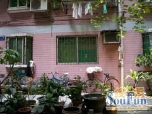 西门口海珠北路福泉雅居楼龄新净一楼实用2房单位。