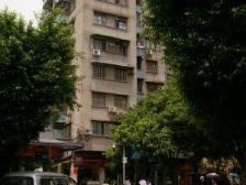 文昌南路 春雷苑一楼 马赛克外墙 楼龄新 出入方便