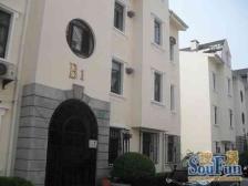 龙溪路地铁口+总高3楼洋房+停车充足+小区配套充电桩