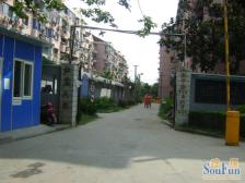近10号线地铁 71路无轨电车 南北通两房 中区楼层