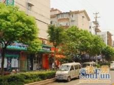 房已满五年小区中间位置中楼层南北通,看房方便