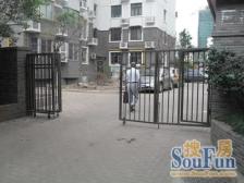 静安寺地段,朝南视野采光不挡,税费各付