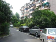 一梯两户,边套全明两房,业主诚意出售,好看房