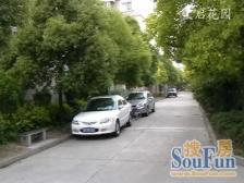 低楼层大三房,周边配套成熟,价格可谈,户型大气,周边生活方便