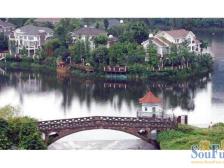 新牌坊 龙湖香樟林 临湖独栋 视野开阔 门口轻轨站