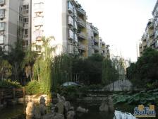 5房2厅3卫,主卧带大露天,带大阳台,近轻轨。