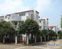 一楼南向前后带庭院,精装修,拎包即可入住