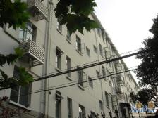 底楼双南双天井,户型不错,出行方便