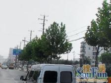 阳光佳区政大楼旁,配套成熟,电梯两房,诚意出售!